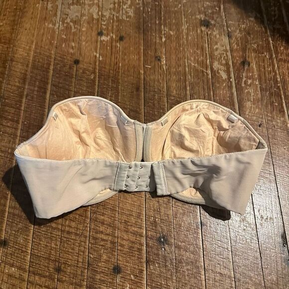 Victoria’s Secret nude Biofit multi-way strapless 32DD bra - Picture 2 of 3